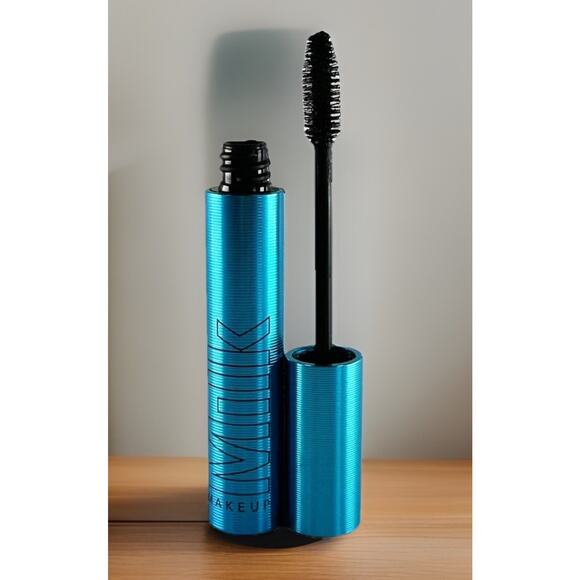 Milk Makeup Kush Waterproof Mini Mascara Black 0.27 Fl / 8 ml New With Box - Picture 1 of 6